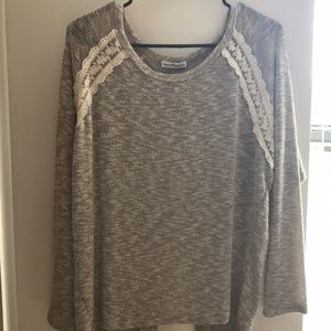 Long sleeve open back shirt